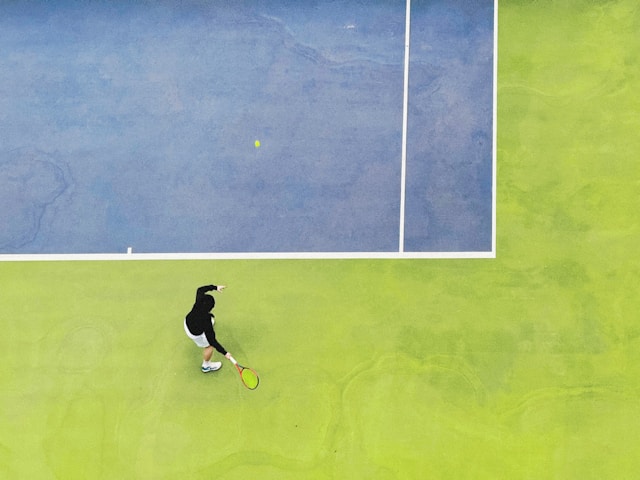 Tennis community atmosphere